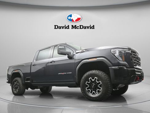 Used 2025 GMC Sierra 2500 AT4X image 27