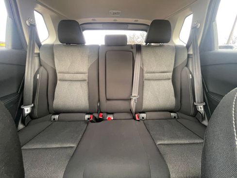 Used 2025 Nissan Rogue SV image 39