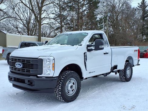 New 2026 Ford F250 XL w/ XL Off-Road Package image 3