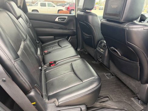 Used 2017 Nissan Pathfinder Platinum w/ Family Entertainment Package image 16
