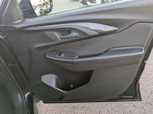 Used 2022 Chevrolet TrailBlazer RS image 29