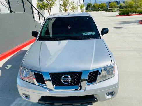 Used 2016 Nissan Frontier SV w/ SV Value Truck Package RWD image 4