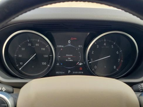 Used 2017 Land Rover Discovery SE AWD/4WD image 30