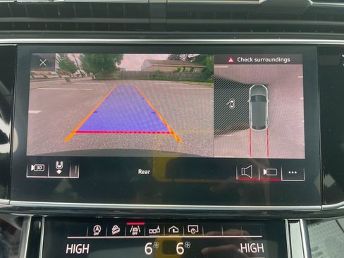 Used 2019 Audi Q8 Premium Plus w/ Premium Plus AWD/4WD image 21
