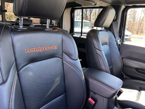 Used 2022 Jeep Gladiator Mojave w/ LED Lighting Group image 20