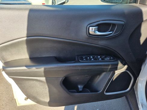 Used 2018 Jeep Compass Sport image 7