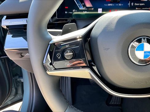 Certified 2025 BMW 530i image 24