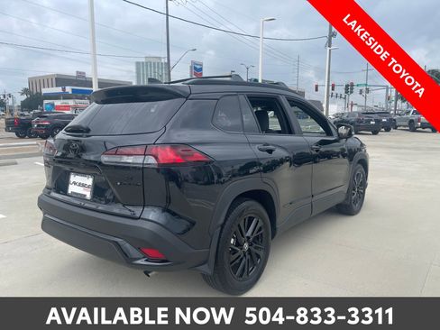 Used 2025 Toyota Corolla Cross AWD Hybrid image 5