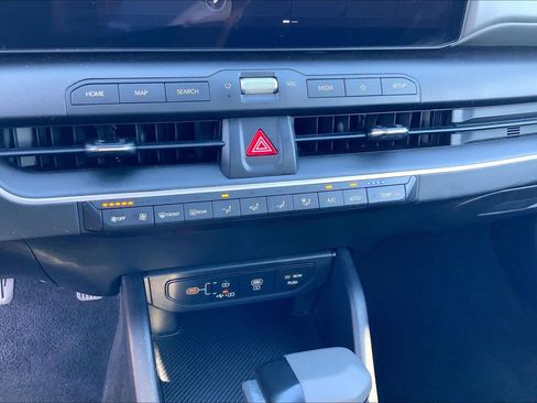 Used 2025 Kia K4 FWD image 34