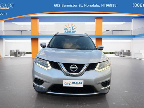 Used 2016 Nissan Rogue SV image 4