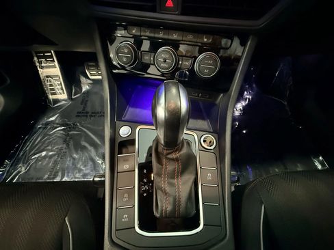 Used 2020 Volkswagen Jetta GLI image 22