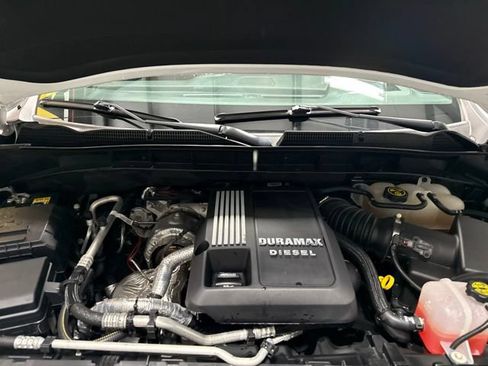 Used 2023 GMC Sierra 1500 Denali Ultimate AWD/4WD image 32