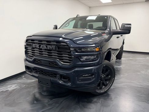 Used 2025 RAM 2500 Big Horn AWD/4WD image 3