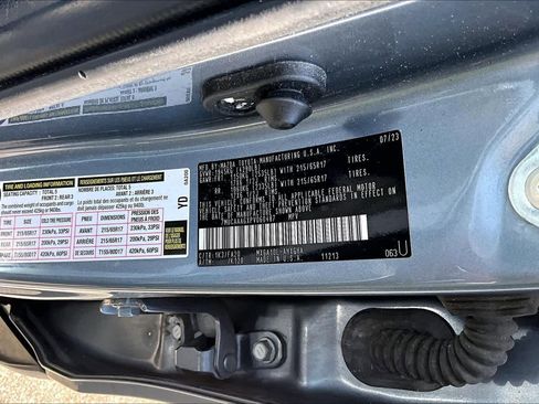 Used 2023 Toyota Corolla Cross LE FWD image 33