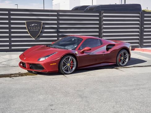 Used 2019 Ferrari 488 Spider image 7