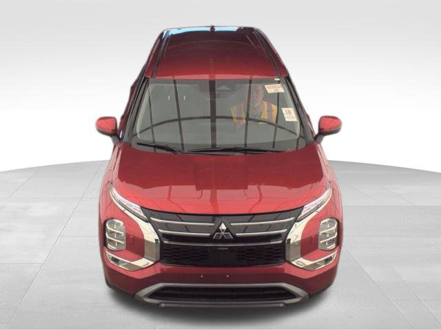 Used 2025 Mitsubishi Outlander SE AWD/4WD image 3