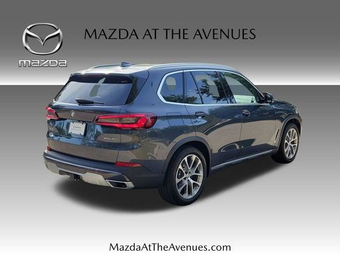 Used 2022 BMW X5 xDrive40i AWD/4WD image 4