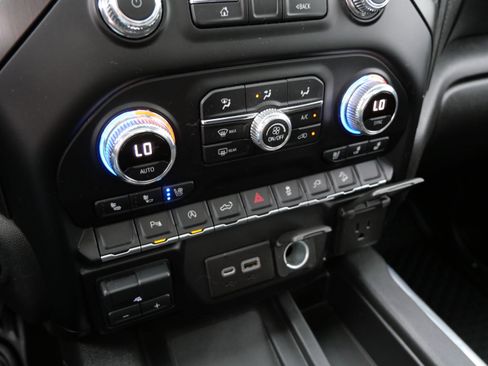 Certified 2021 GMC Sierra 1500 AT4 w/ AT4 Premium Package AWD/4WD image 36