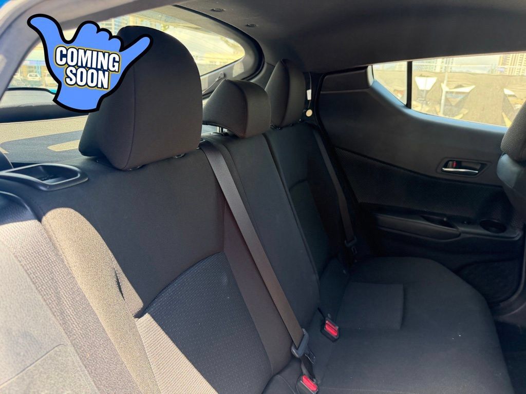 Used 2019 Toyota C-HR FWD image 15