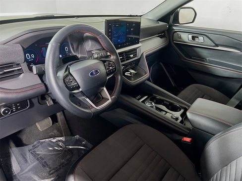 Used 2025 Ford Explorer ST-Line w/ ST-Line Street Pack image 10