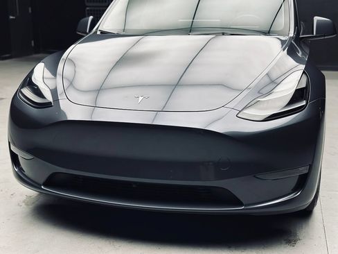 Used 2023 Tesla Model Y Performance AWD/4WD image 14