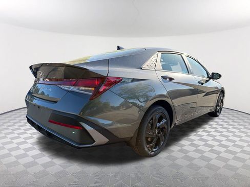 New 2026 Hyundai Elantra SEL Sport FWD image 5