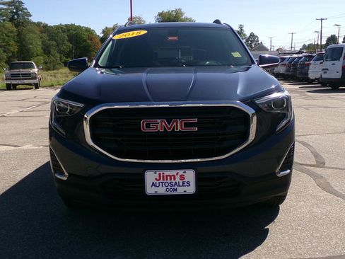 Used 2018 GMC Terrain SLE w/ Driver Convenience Package AWD/4WD image 4