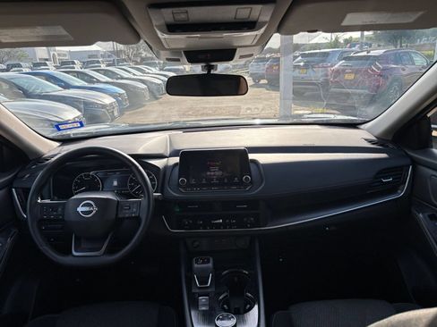 Used 2025 Nissan Rogue SV AWD/4WD image 35
