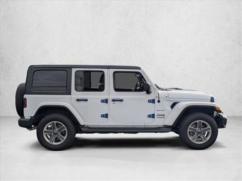 Used 2020 Jeep Wrangler Unlimited Sahara image 4