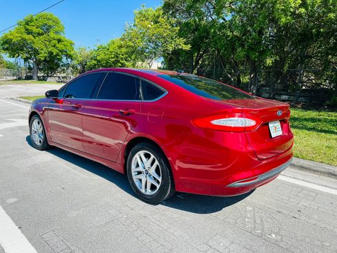Used 2013 Ford Fusion SE FWD image 3