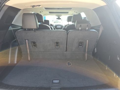 Used 2019 Chevrolet Traverse LT w/ LT Premium Package AWD/4WD image 9