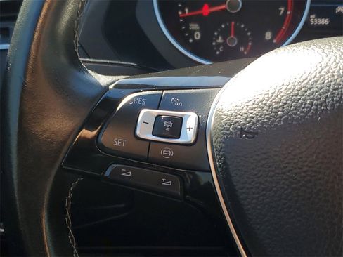 Used 2021 Volkswagen Tiguan SE R-Line image 23