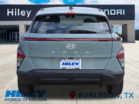New 2026 Hyundai Kona SE image 5
