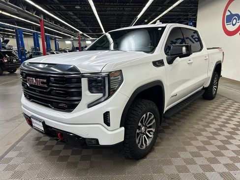 Used 2023 GMC Sierra 1500 AT4 w/ AT4 Premium Package AWD/4WD image 5