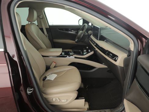 Used 2023 Lincoln Nautilus Standard image 4