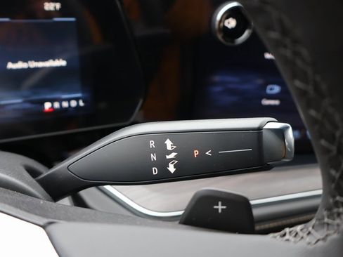 New 2026 Chevrolet Suburban Premier image 7