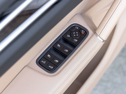 Certified 2021 Porsche Cayenne S AWD/4WD image 27