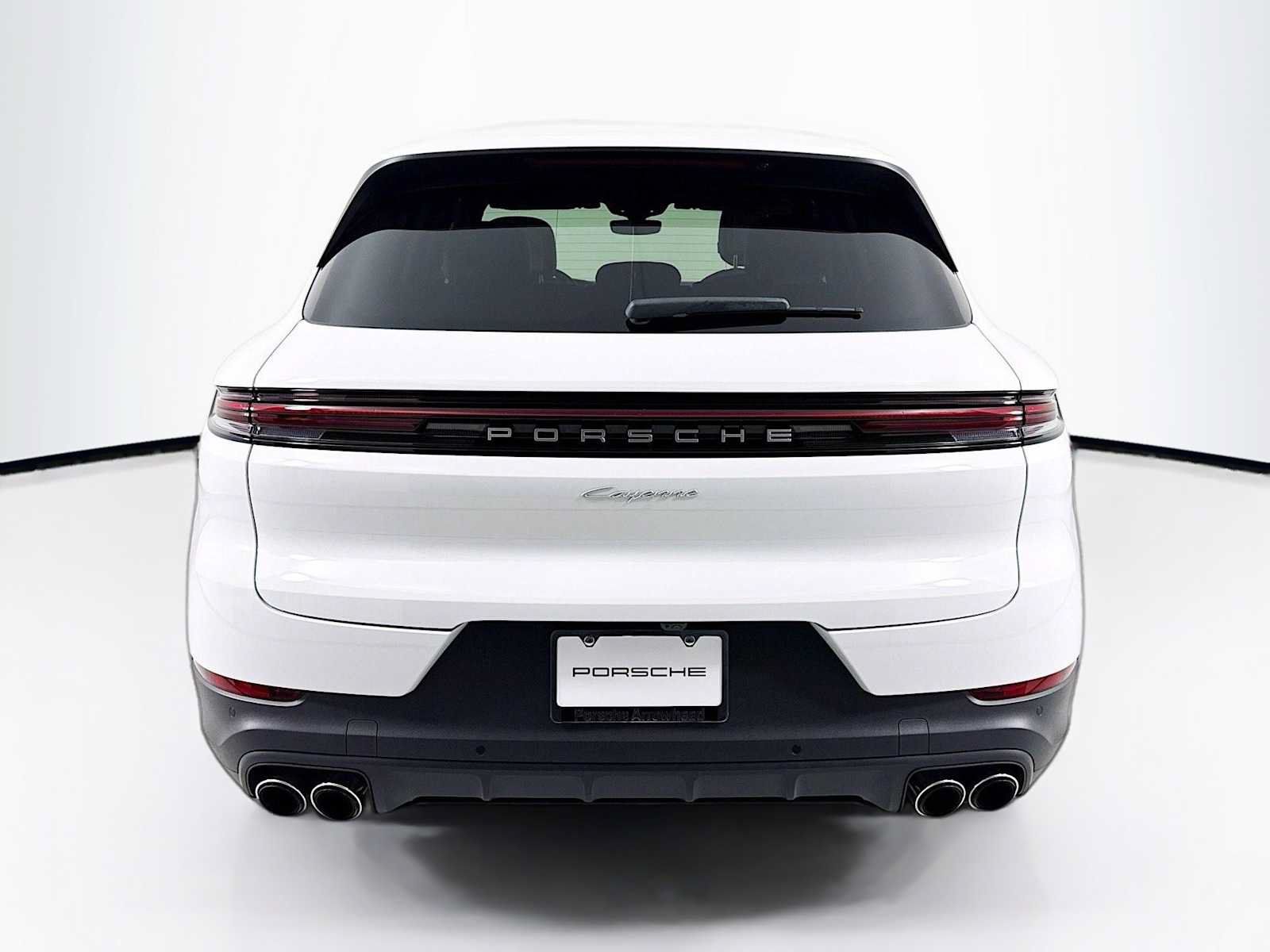 Certified 2025 Porsche Cayenne AWD/4WD image 10