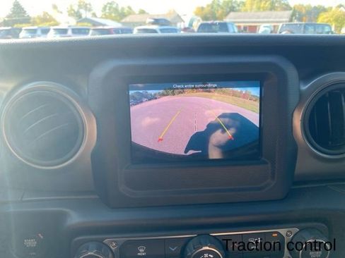 Used 2023 Jeep Wrangler Willys image 18