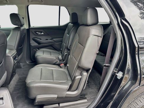 Used 2020 Chevrolet Traverse Premier FWD image 25