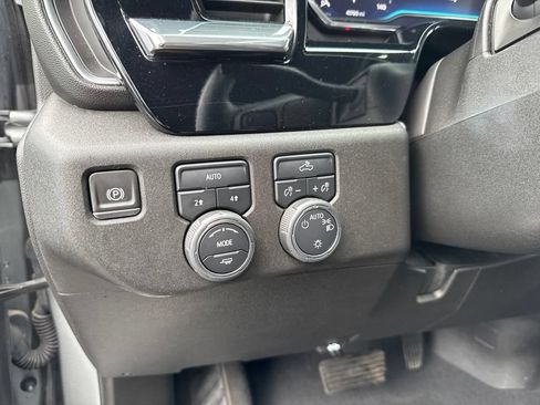 Used 2024 Chevrolet Silverado 1500 LT AWD/4WD image 18