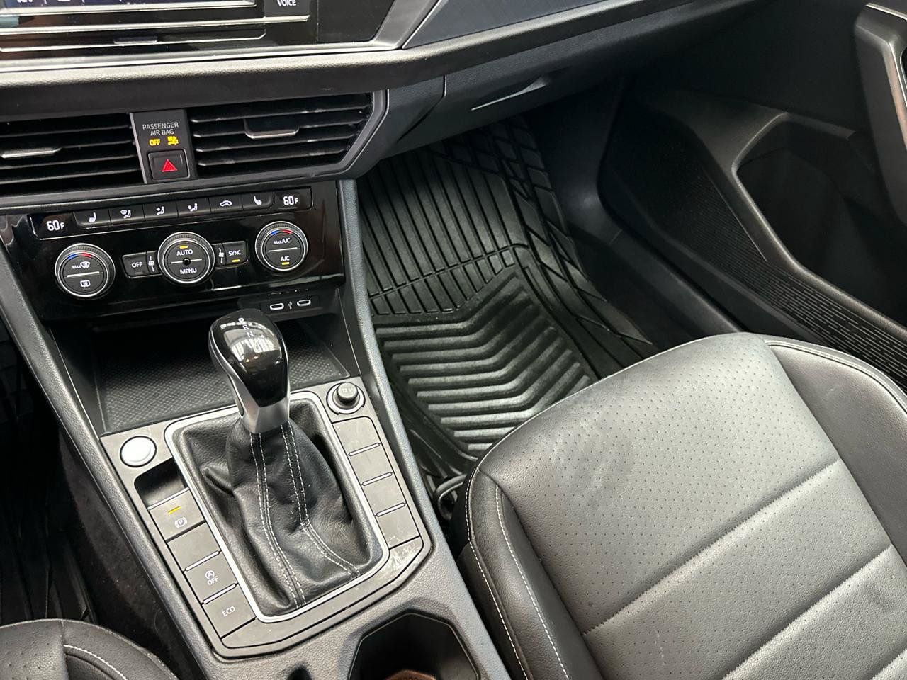 Used 2024 Volkswagen Jetta SE FWD image 22
