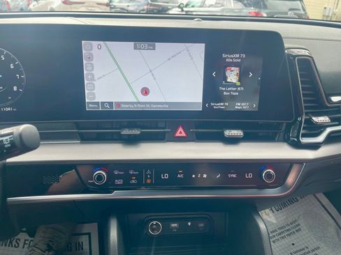 Used 2025 Kia Sportage SX image 16