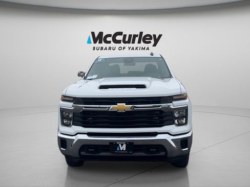 Used 2024 Chevrolet Silverado 2500 LT image 8