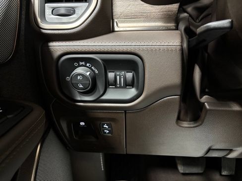 Used 2026 RAM 1500 Limited AWD/4WD image 17