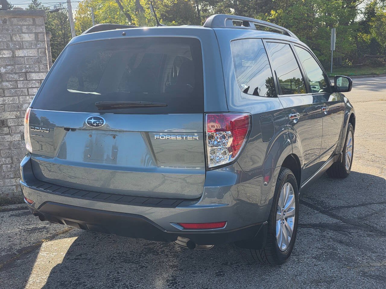 Used 2012 Subaru Forester 2.5X Limited AWD/4WD image 6