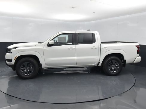 Certified 2025 Nissan Frontier SV image 21