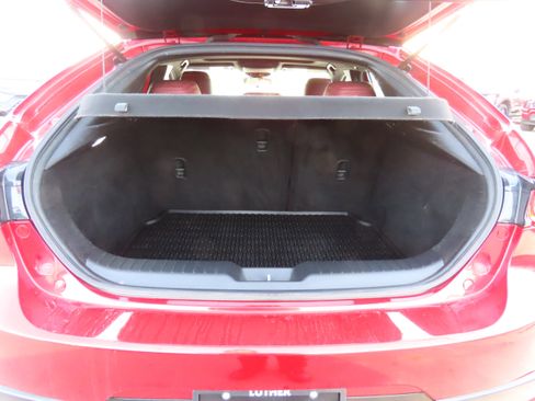 Used 2019 MAZDA MAZDA3 Hatchback w/ Premium Package image 18