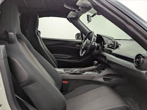Used 2016 MAZDA MX-5 Miata Sport RWD image 12