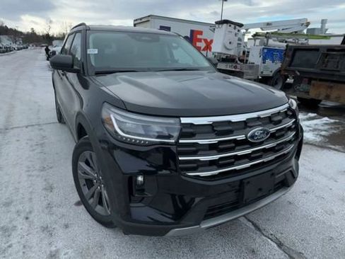 New 2026 Ford Explorer Active w/ Active Comfort Package image 8